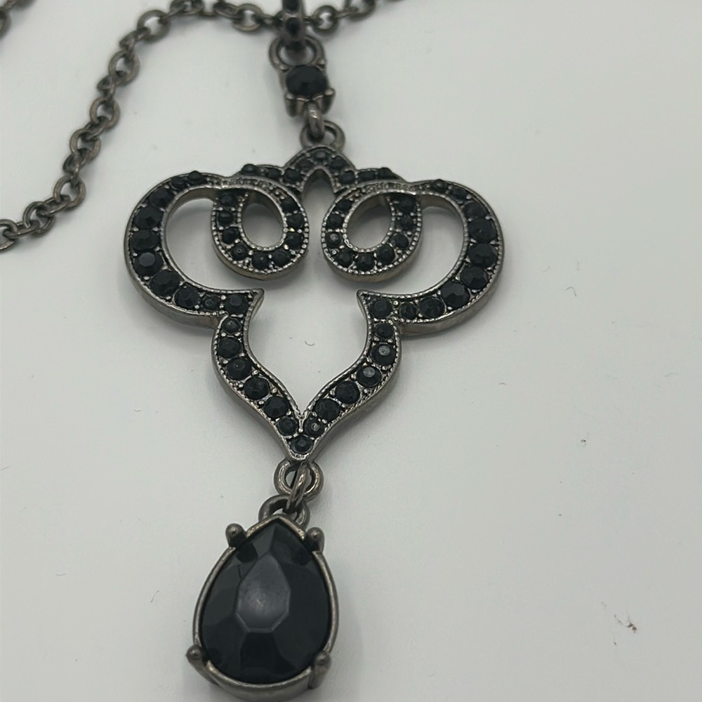 Guess 16” Black stones on Black Silver colored chain Necklace.(SKU 201)